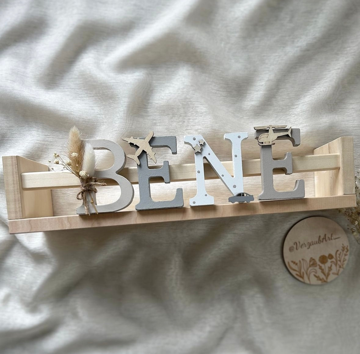 Buchstabenregal - Motiv Bene