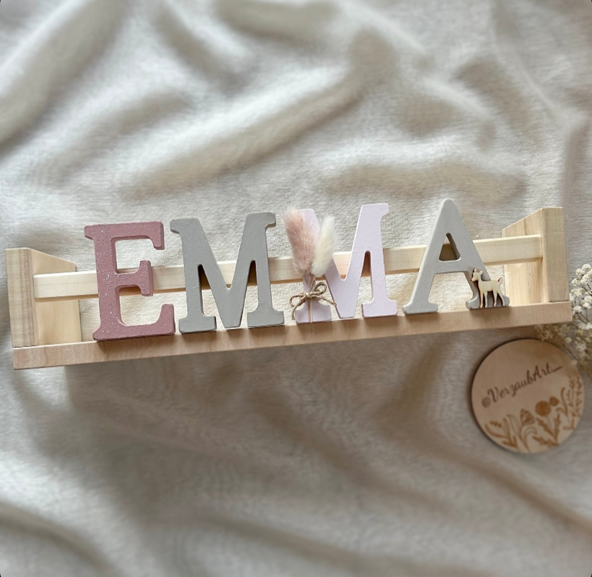 Buchstabenregale